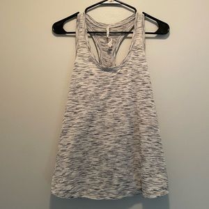 Lululemon tank pair